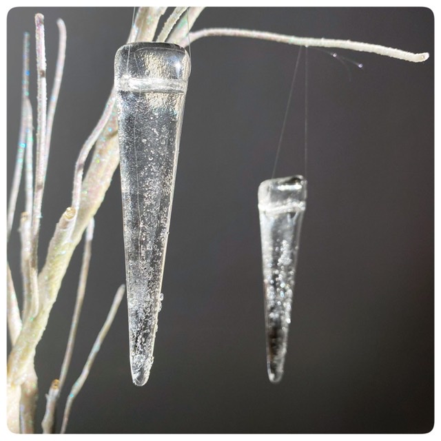 Frosted icicle tree decoration